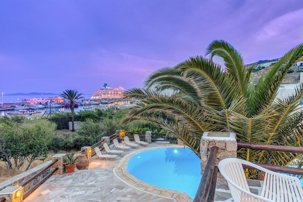 Makis Place Hotel Tourlos