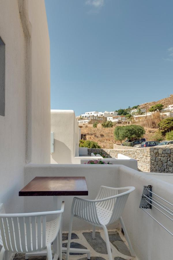 Makis Place Hotel 3*