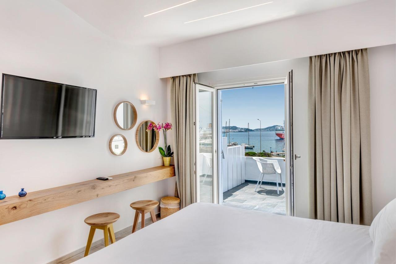 Makis Place Hotel 3*