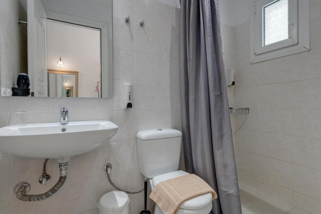 Makis Place Hotel Tourlos