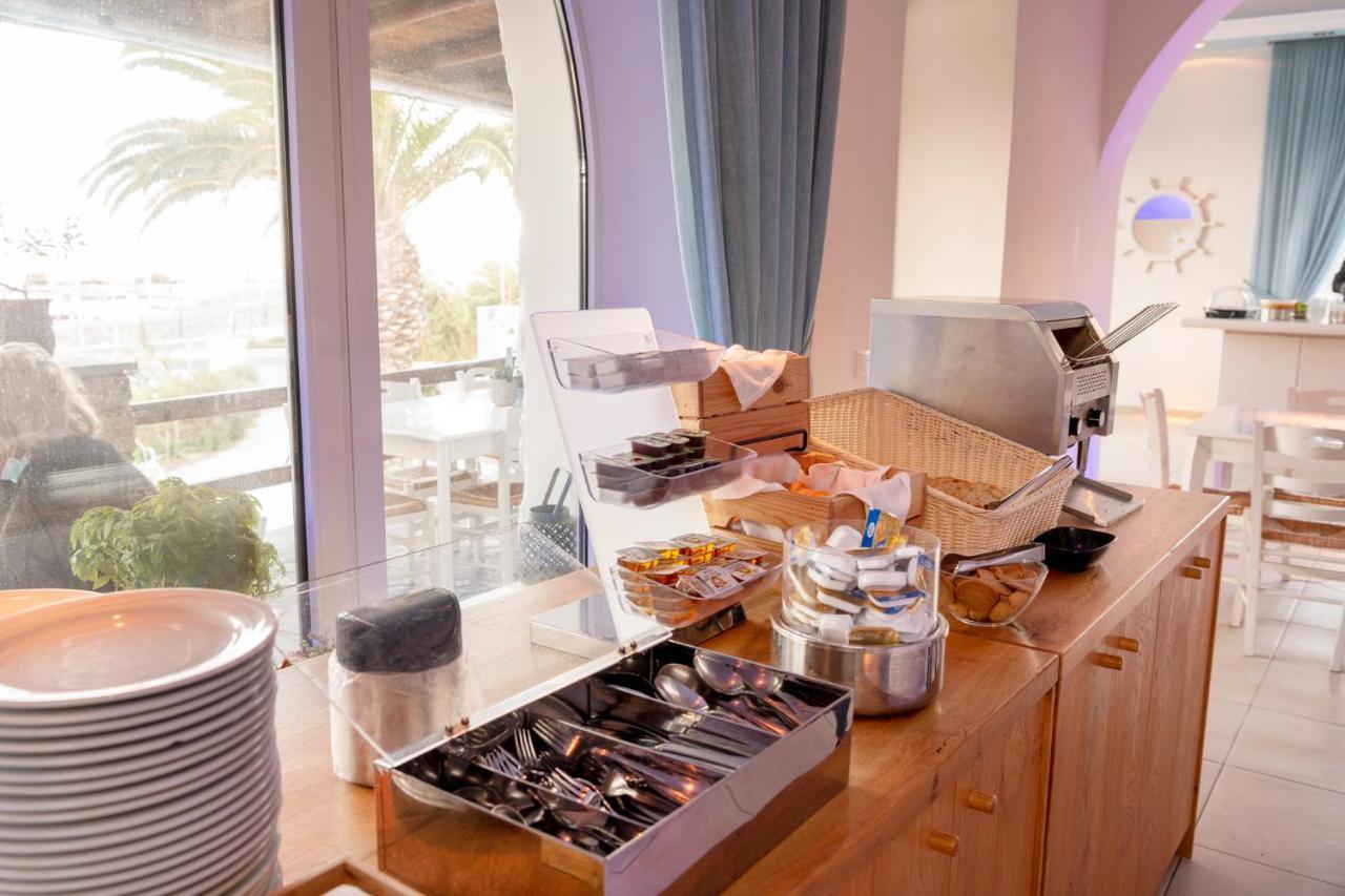 Makis Place Hotel Tourlos