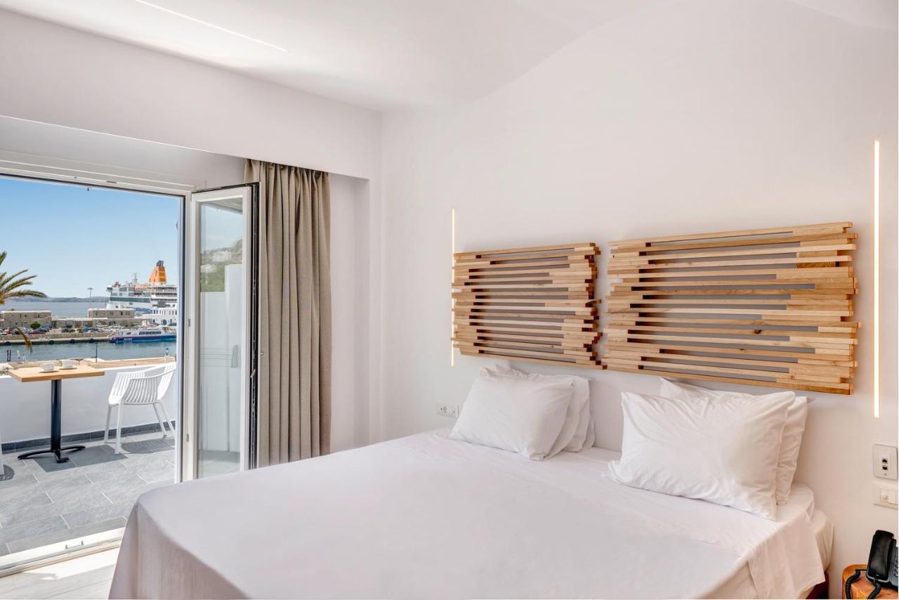 Makis Place Hotel 3*