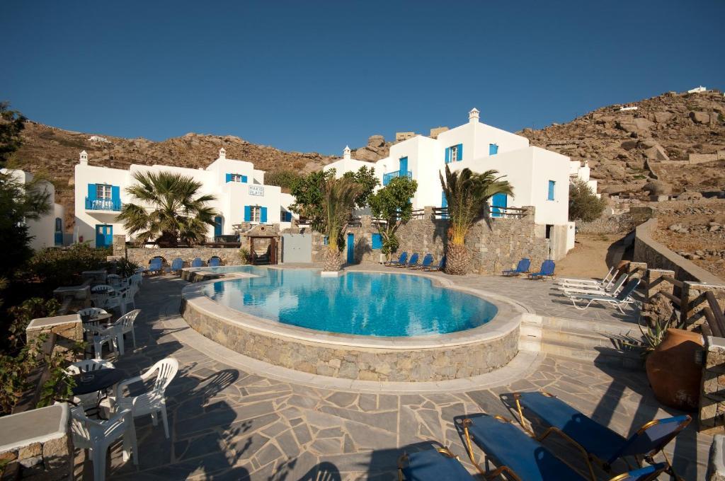 Hotel Makis Place 3*